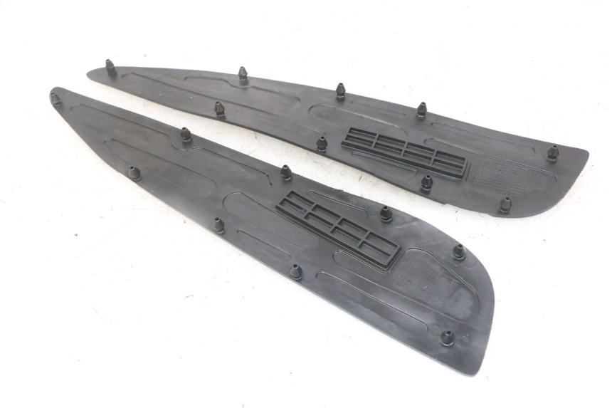 photo de TAPIS MARCHE PIED YAMAHA X-MAX XMAX 125 (2010 - 2014)