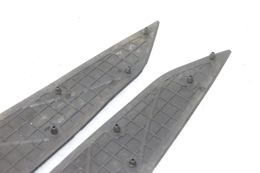 photo de TAPIS MARCHE PIED YAMAHA X-MAX XMAX 250 (2006 - 2009)