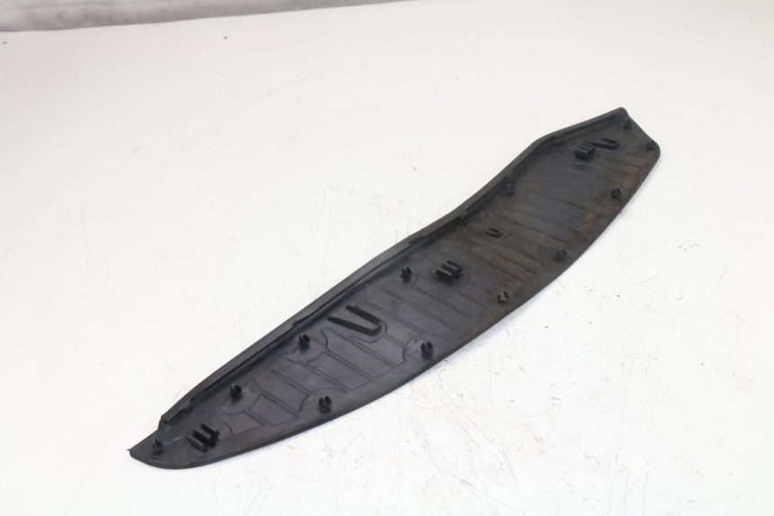 photo de TAPIS MARCHE PIED PIAGGIO X10 500 (2012 - 2018)