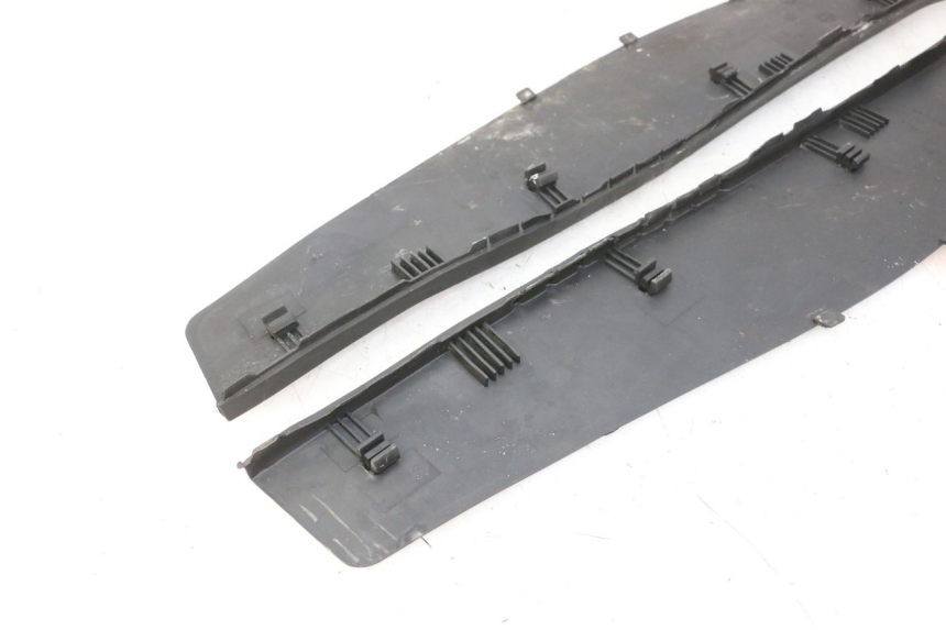 photo de TAPIS MARCHE PIED PIAGGIO X9 EVOLUTION 125 (2003 - 2007)