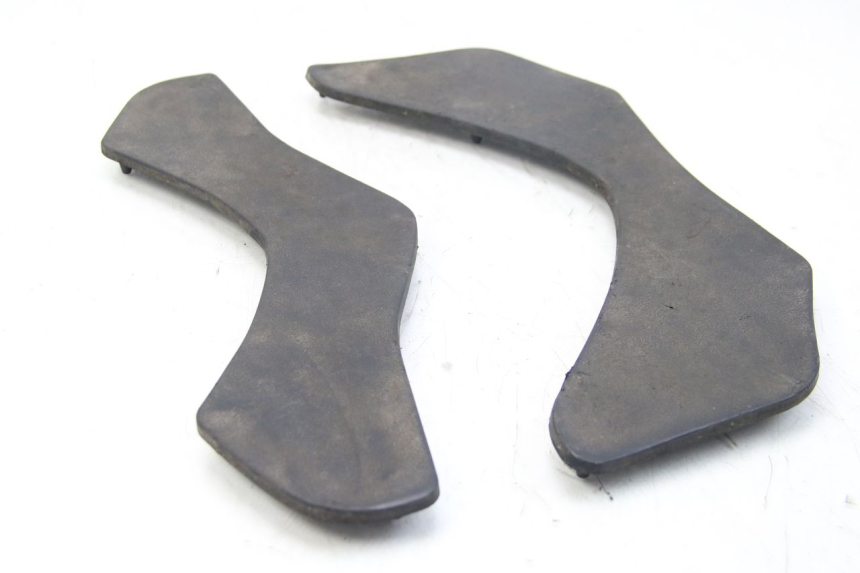 photo de TAPIS MARCHE PIED YAMAHA HW XENTER 125 (2011 - 2017)
