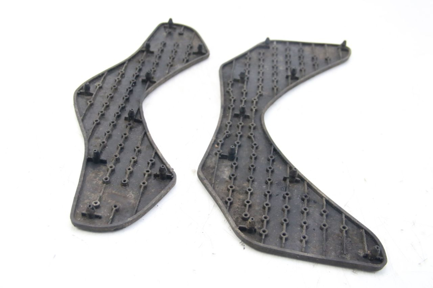 photo de TAPIS MARCHE PIED YAMAHA HW XENTER 125 (2011 - 2017)
