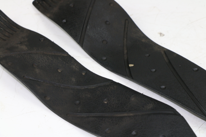 photo de TAPIS MARCHE PIED YAMAHA X-MAX 250 (2007 - 2009) - Vue rapprochée