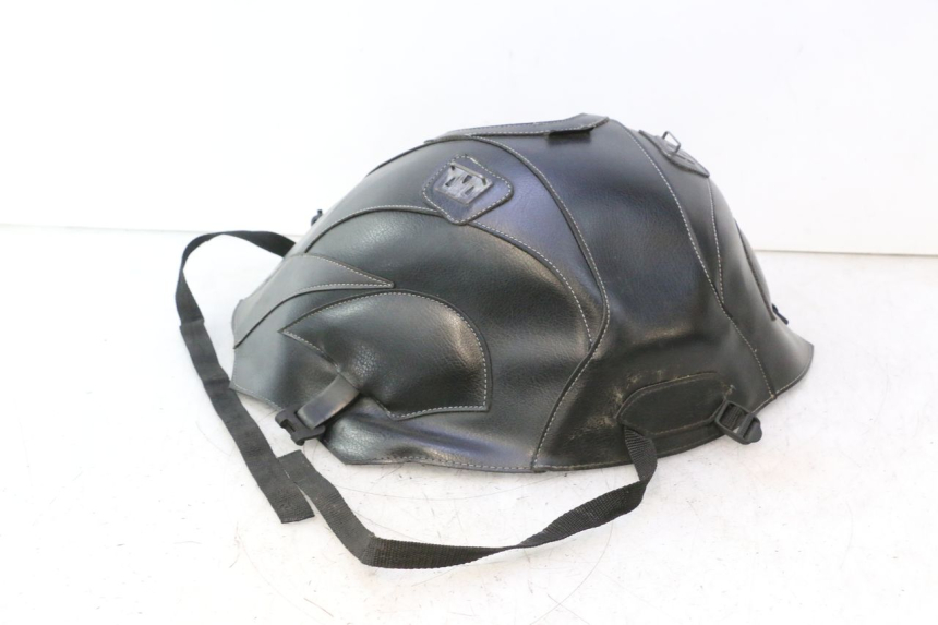 photo de TAPIS DE RESERVOIR KAWASAKI ZZR 600 (1995 - 2004) - Détail de la pièce