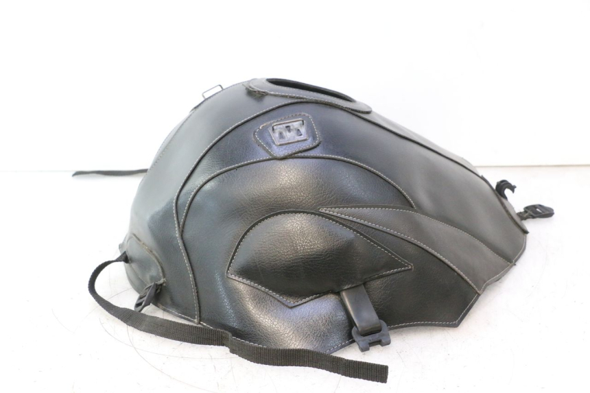photo de TAPIS DE RESERVOIR KAWASAKI ZZR 600 (1995 - 2004) - Zoom état d’usage