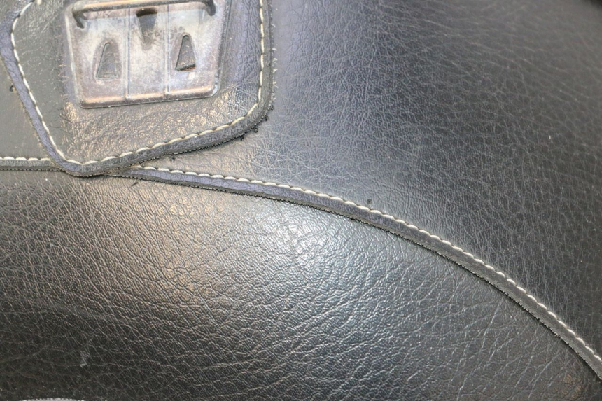 photo de TAPIS DE RESERVOIR KAWASAKI ZZR 600 (1995 - 2004) - État de surface