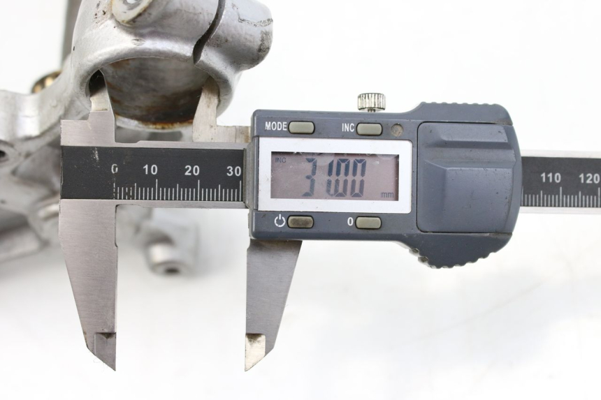 photo de TE FOURCHE HONDA CRF CR-F 125 (2020 - 2021) - Points de fixation