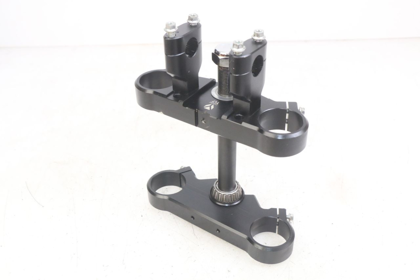 photo de FOURCHE YCF R-START 125 - Points de fixation