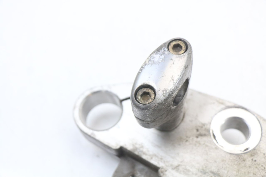 photo de TE FOURCHE SUPERIEUR HYOSUNG GV AQUILA 125 (2000 - 2004) - Autre angle de vue