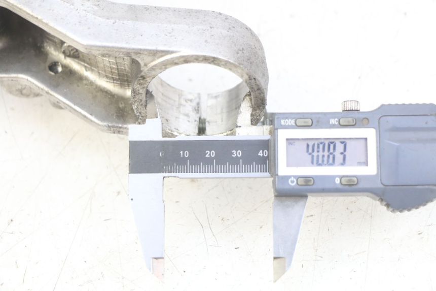 photo de Té FOURCHE SUPÉRIEUR SUZUKI BURGMAN 650 (2002 - 2004)