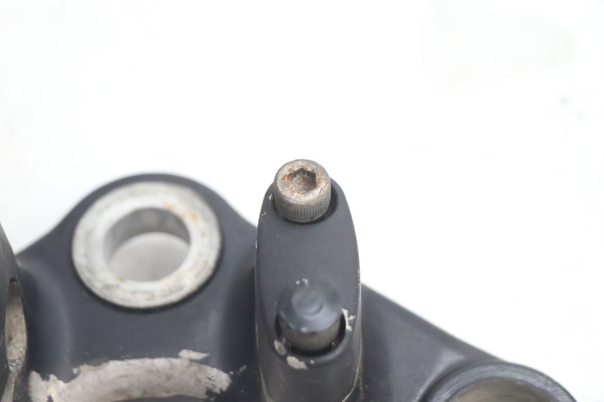 photo de TE FOURCHE SUPERIEUR HONDA CB TWO FIFTY 250 (1991 - 2002) - Détail de la pièce