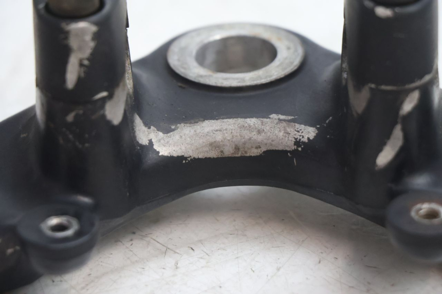 photo de TE FOURCHE SUPERIEUR HONDA CB TWO FIFTY 250 (1991 - 2002) - Points de fixation