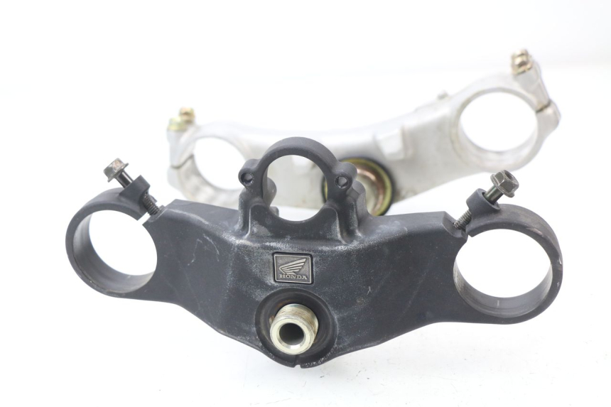 photo de TE FOURCHE SUPERIEUR HONDA CBR 929 RR FIREBLADE 900 (2000 - 2001) - Détail de la pièce