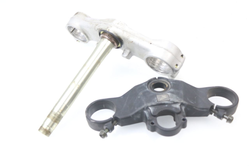 photo de TE FOURCHE SUPERIEUR HONDA CBR 929 RR FIREBLADE 900 (2000 - 2001) - Gros plan technique