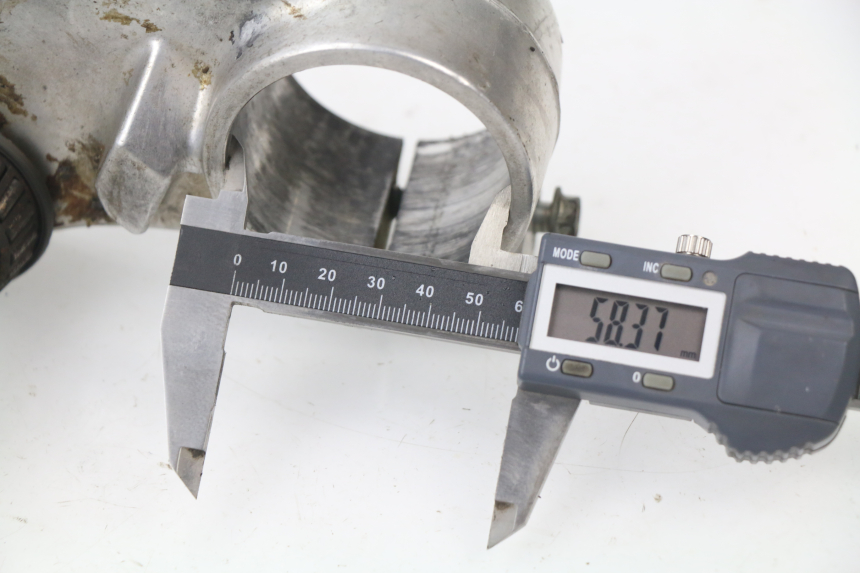 photo de TE FOURCHE SUPERIEUR HONDA CRF CR-F 450 (2005 - 2008)