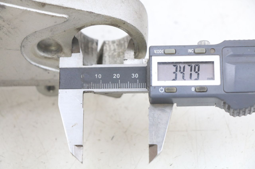 photo de Té FOURCHE SUPERIEUR DAELIM VJ ROADWIN FI 125 (2008 - 2017)