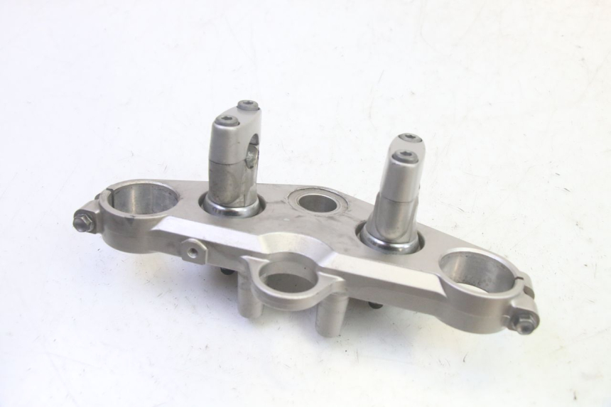 photo de TE FOURCHE SUPERIEUR SUZUKI DL V STROM 1000 (2002 - 2007) - Gros plan technique