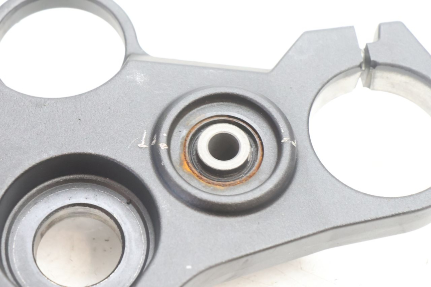 photo de TE FOURCHE SUPERIEUR YAMAHA FZ8 800 (2010 - 2016) - Autre angle de vue