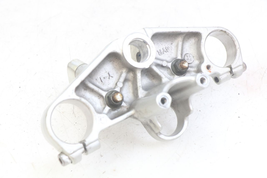 photo de Té FOURCHE SUPERIEUR YAMAHA FZS FAZER 600 (1998 - 2001) - Gros plan technique