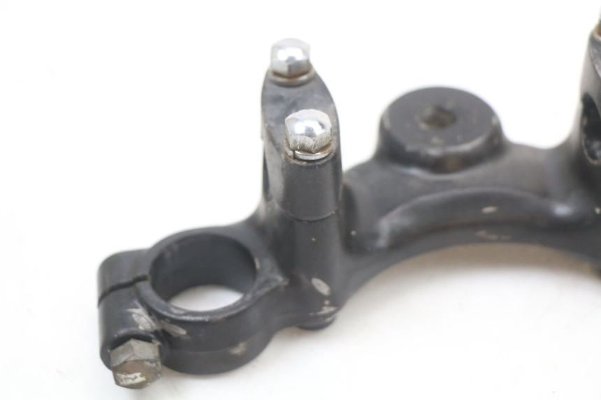 photo de TE FOURCHE SUPERIEUR SUZUKI GN 125 (1997 - 2000)
