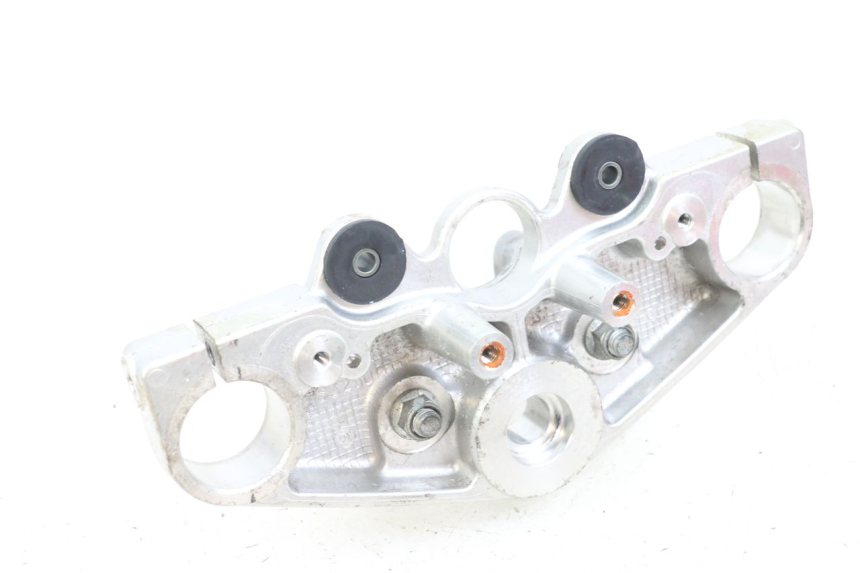 photo de TE FOURCHE SUPERIEUR SUZUKI GZ MARAUDER 125 (1998 - 2004)