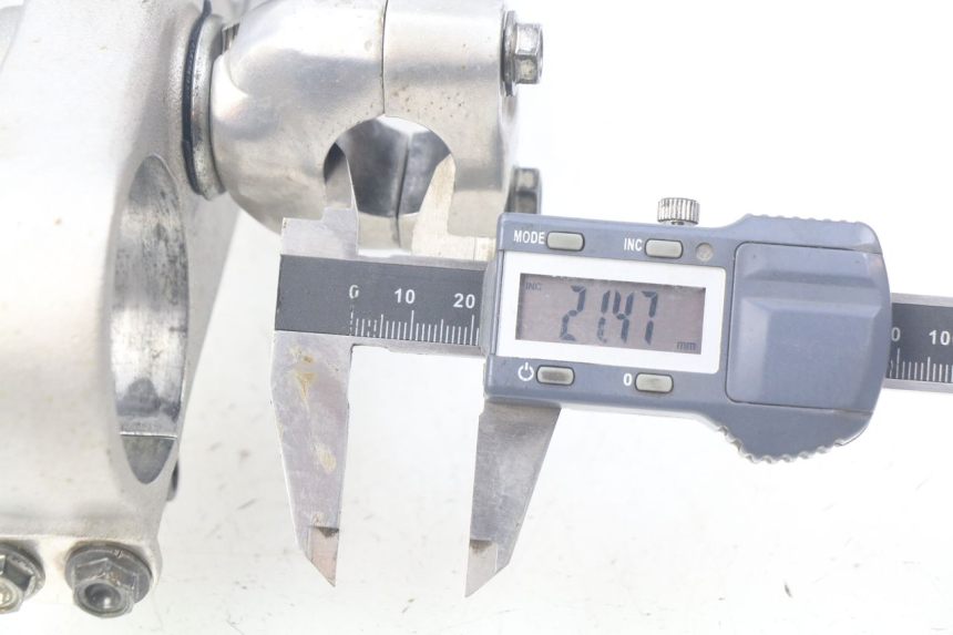 photo de Té FOURCHE SUPERIEUR HONDA CRF 250 (2016 - 2017)