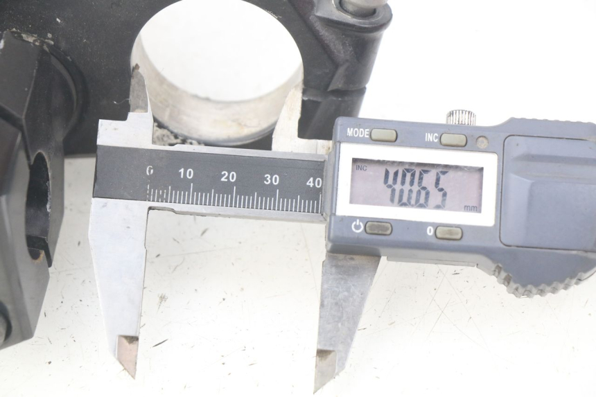 photo de Té FOURCHE SUPERIEUR KAWASAKI Z S 750 (2003 - 2006)