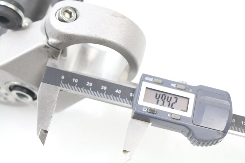 photo de TE FOURCHE SUPERIEUR DUCATI M796 MONSTER 796 (2010 - 2014) - Détail de la pièce