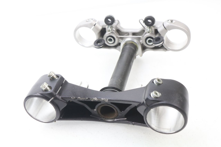 photo de TE FOURCHE SUPERIEUR DUCATI M796 MONSTER 796 (2010 - 2014) - Autre angle de vue