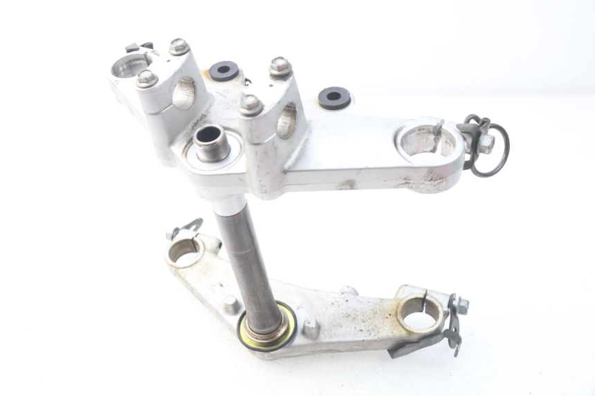 photo de TE FOURCHE SUPERIEUR SUZUKI RV VAN VAN 125 (2003 - 2008) - Vue d’ensemble