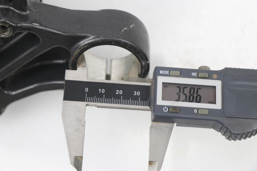 photo de TE FOURCHE SUPERIEUR DERBI SENDA SM DRD 50 (2008 - 2013)