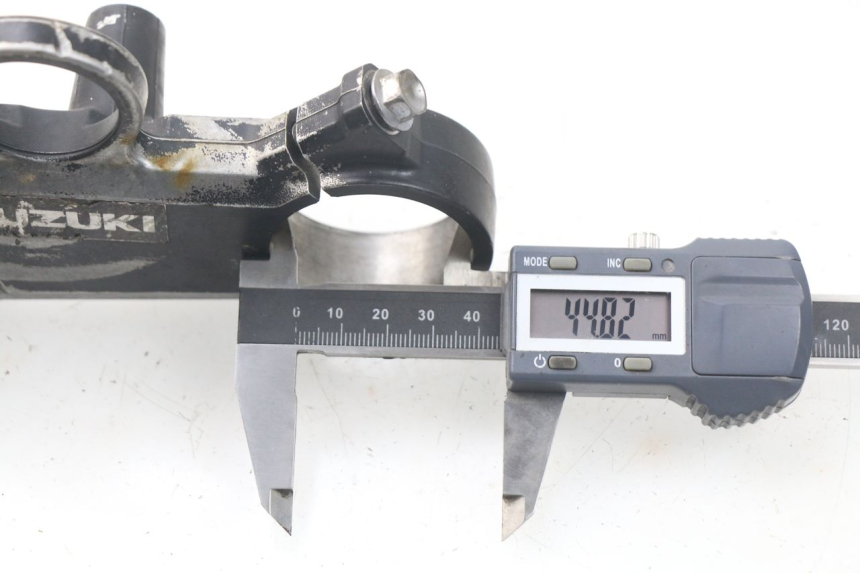 photo de TE FOURCHE SUPERIEUR SUZUKI GSX-R GSXR 600 (2001 - 2003)