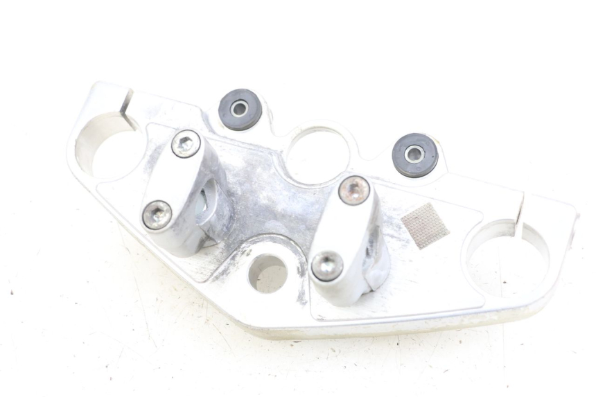 photo de TE FOURCHE SUPERIEUR SUZUKI GZ MARAUDER 125 (1998 - 2004)