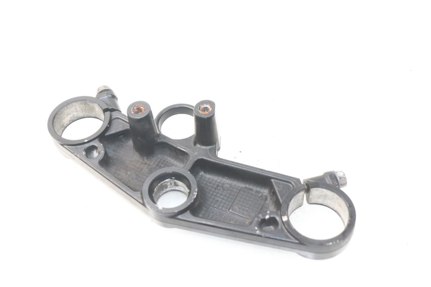 photo de TE FOURCHE SUPERIEUR SUZUKI SV S ABS 650 (2003 - 2009) - Autre angle de vue