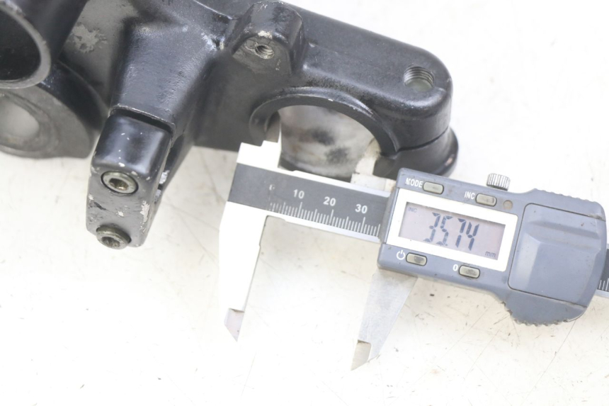 photo de Té FOURCHE SUPERIEUR SYM WOLF SB 125 (2011 - 2018)