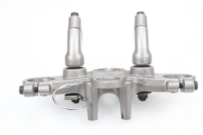 photo de TE FOURCHE SUPERIEUR YAMAHA TDM 3VD 850 (1991 - 1995) - Gros plan technique