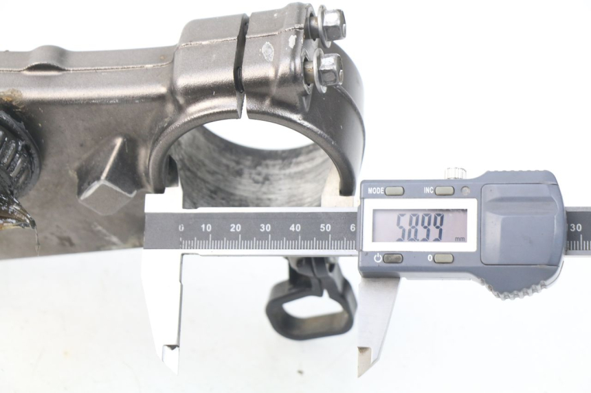 photo de TE FOURCHE SUPERIEUR YAMAHA YZ-F YZF 250 (2014 - 2018)