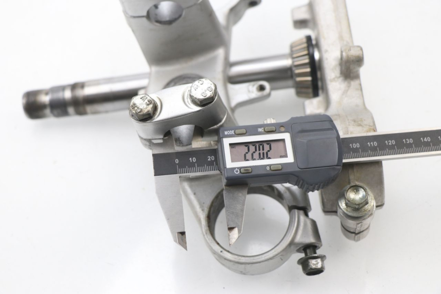 photo de TE FOURCHE SUPERIEUR YAMAHA YZ 80 (1998 - 2001) - Détail de la pièce