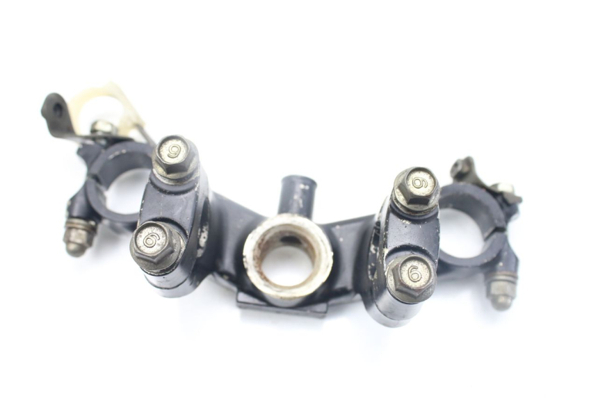 photo de TE FOURCHE SUPERIEUR YAMAHA YZ 80 (1982 - 1983) - Gros plan technique