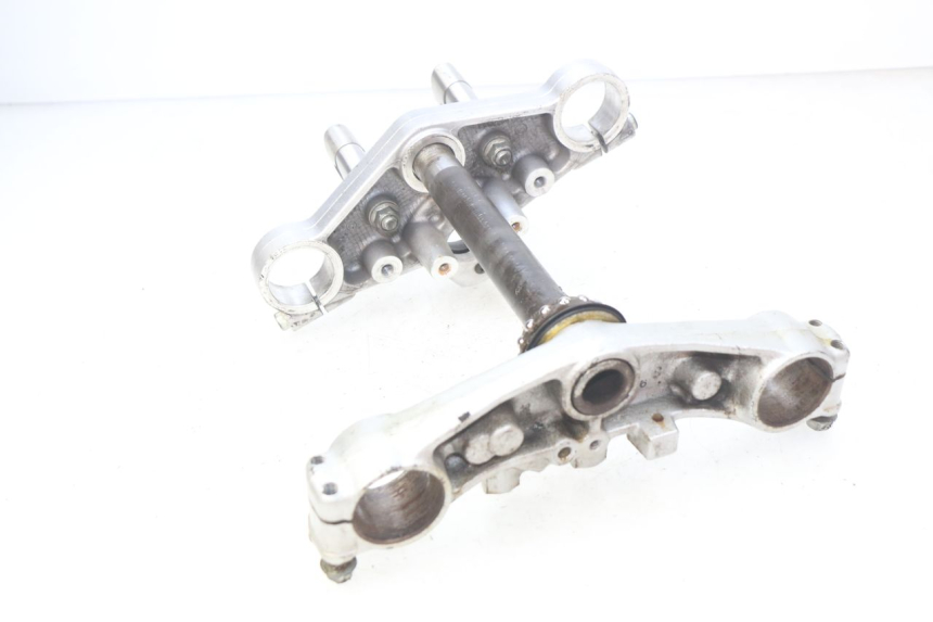 photo de TE FOURCHE SUZUKI SV N 650 (1999 - 2002) - Autre angle de vue