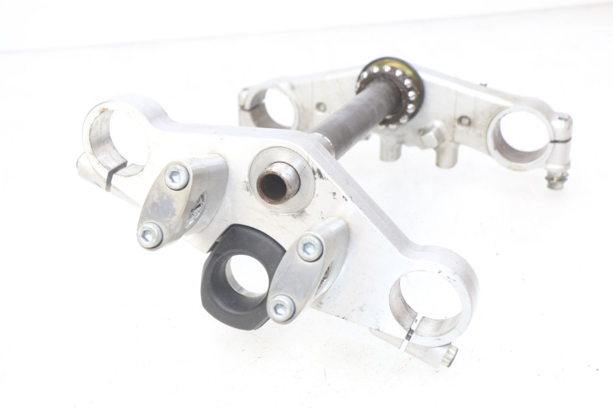 photo de TE FOURCHE SUZUKI SV N 650 (1999 - 2002) - Gros plan technique