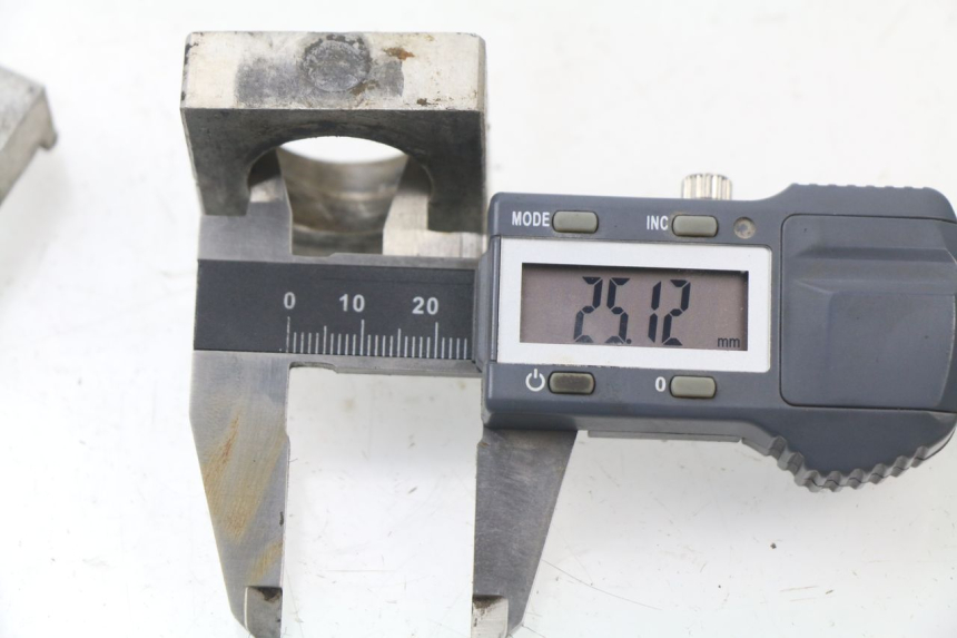 photo de TENDEUR CHAINE HONDA CR 125 (2000 - 2001) - Détail de la pièce