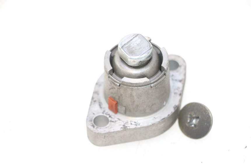 photo de TENDEUR CHAINE DISTRIBUTION KYMCO LIKE 125 (2009 - 2016) - Autre angle de vue