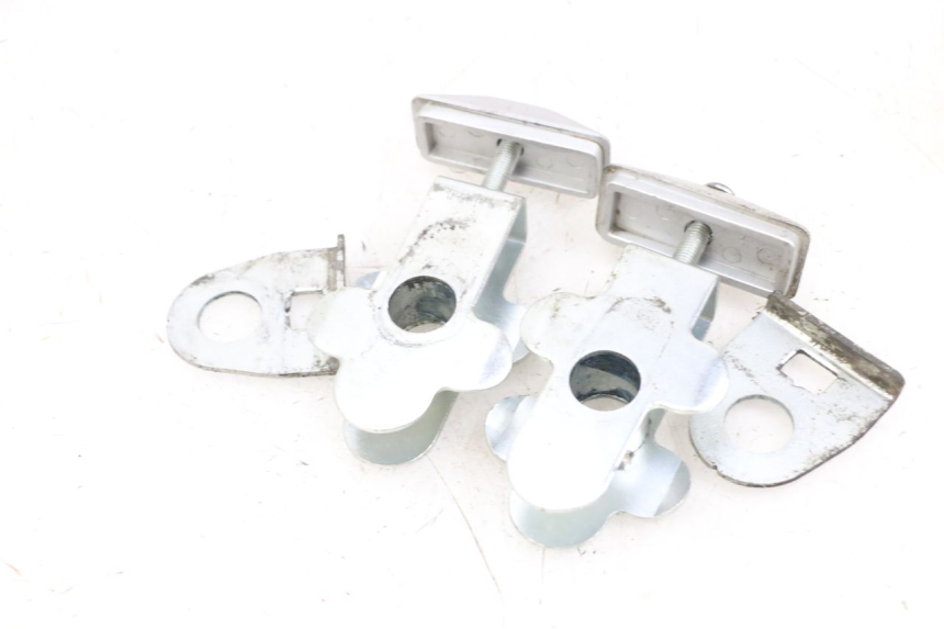 photo de TENDEUR CHAINE SUZUKI GSF N BANDIT 600 (1996 - 1999) - Détail de la pièce