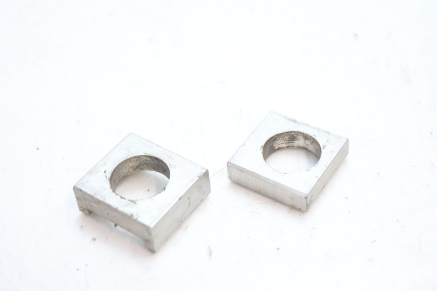 photo de TENDEUR CHAINE YAMAHA YZF R GENESIS 750 (1993 - 1998) - Autre angle de vue