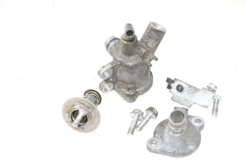 photo de THERMOSTAT HONDA FES PANTHEON 125 (2003 - 2007) - État de surface