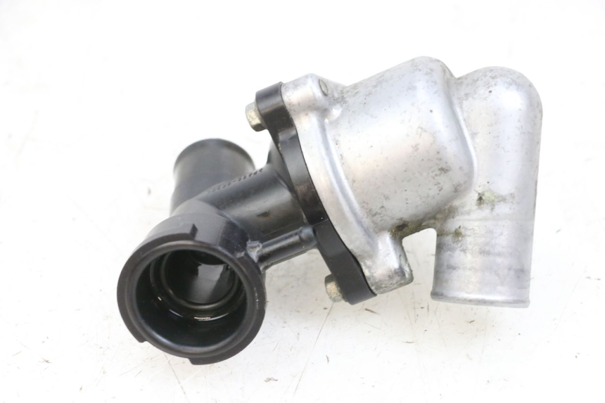 photo de THERMOSTAT YAMAHA FJR ABS 1300 (2006 - 2012) - Gros plan technique