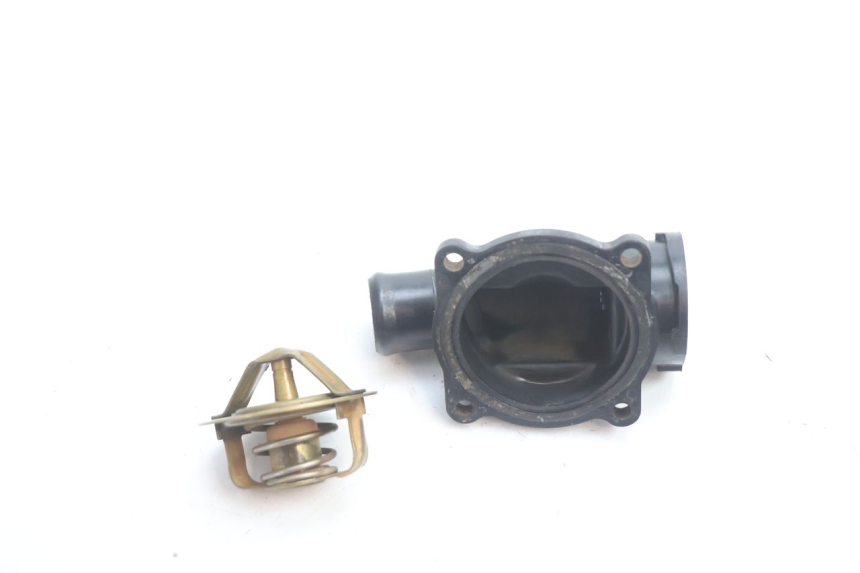 photo de THERMOSTAT KAWASAKI GPX F ZX750F 750 (1986 - 1990) - Vue principale