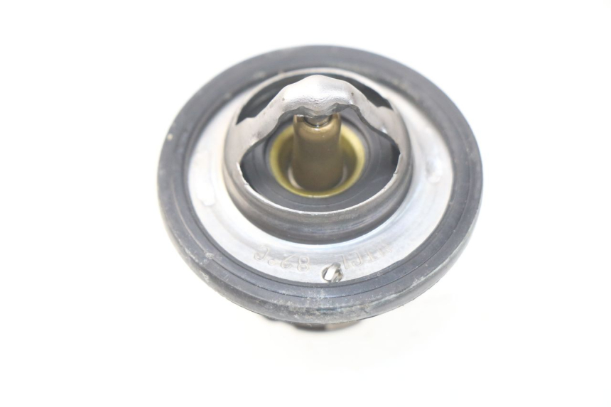 photo de THERMOSTAT SUZUKI GSR 600 (2005 - 2012) - Autre angle de vue