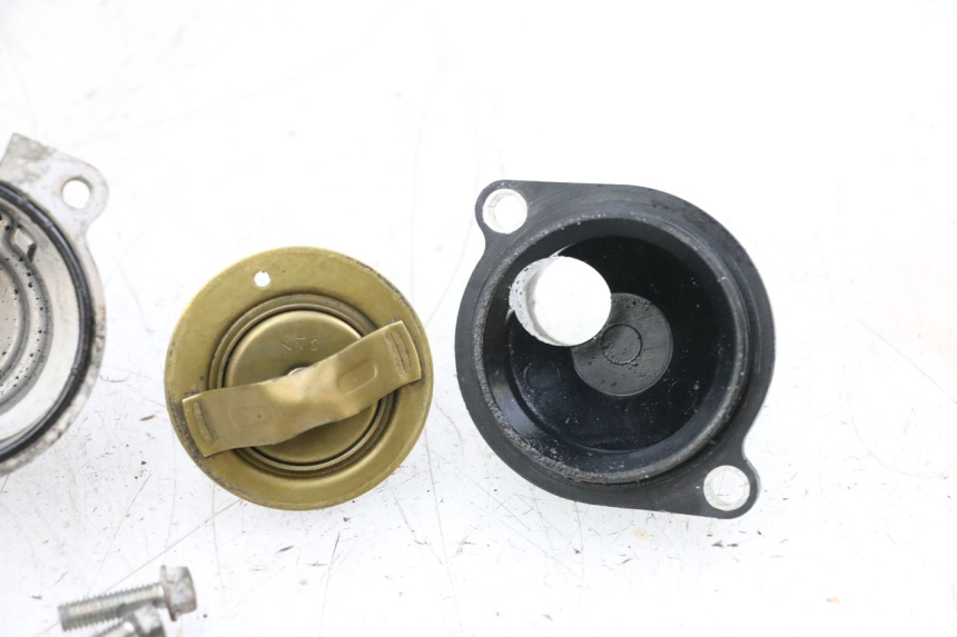 photo de THERMOSTAT YAMAHA TDM ABS 900 (2002 - 2014) - Marquages et références